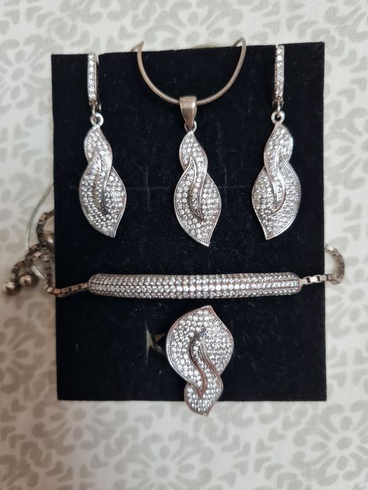 nou-set din argint cu pietre albe din zirconiu,certificat conformitate