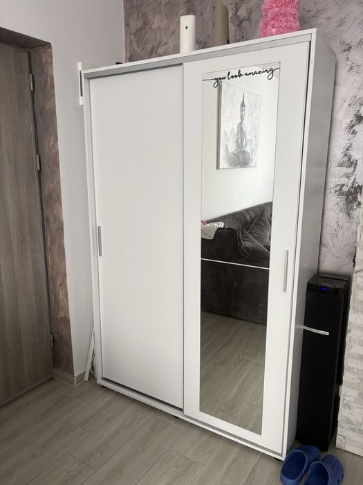 Pantofar modern Adore Porto alb cu oglindă – spațios și elegant!