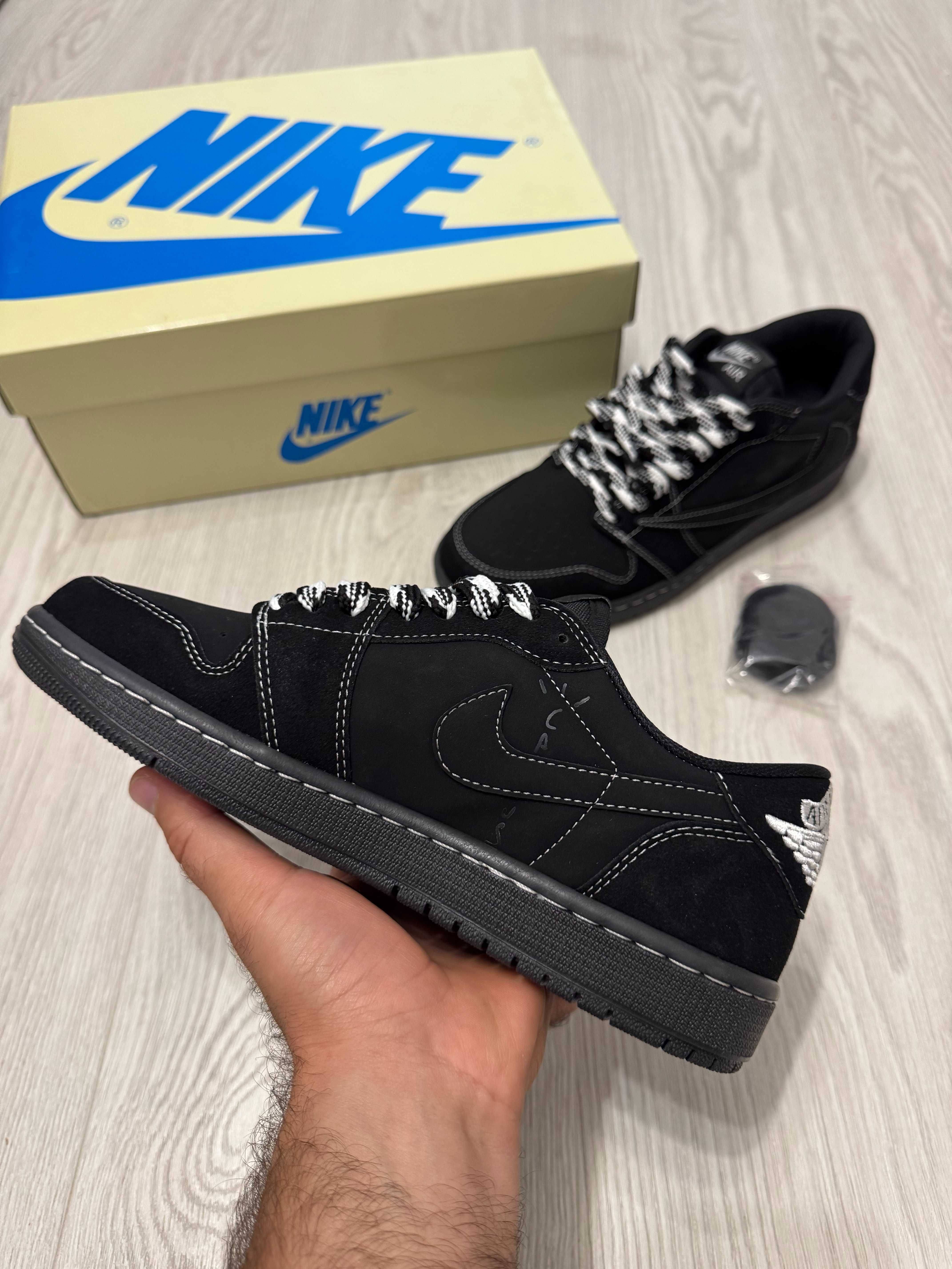 Adidasi Jordan 1 x Travis Scott Air Low / Fragment - Mocha Produse NOI