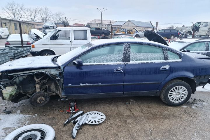 Maner deschidere din interior capota motor Volkswagen VW Passat B5.5