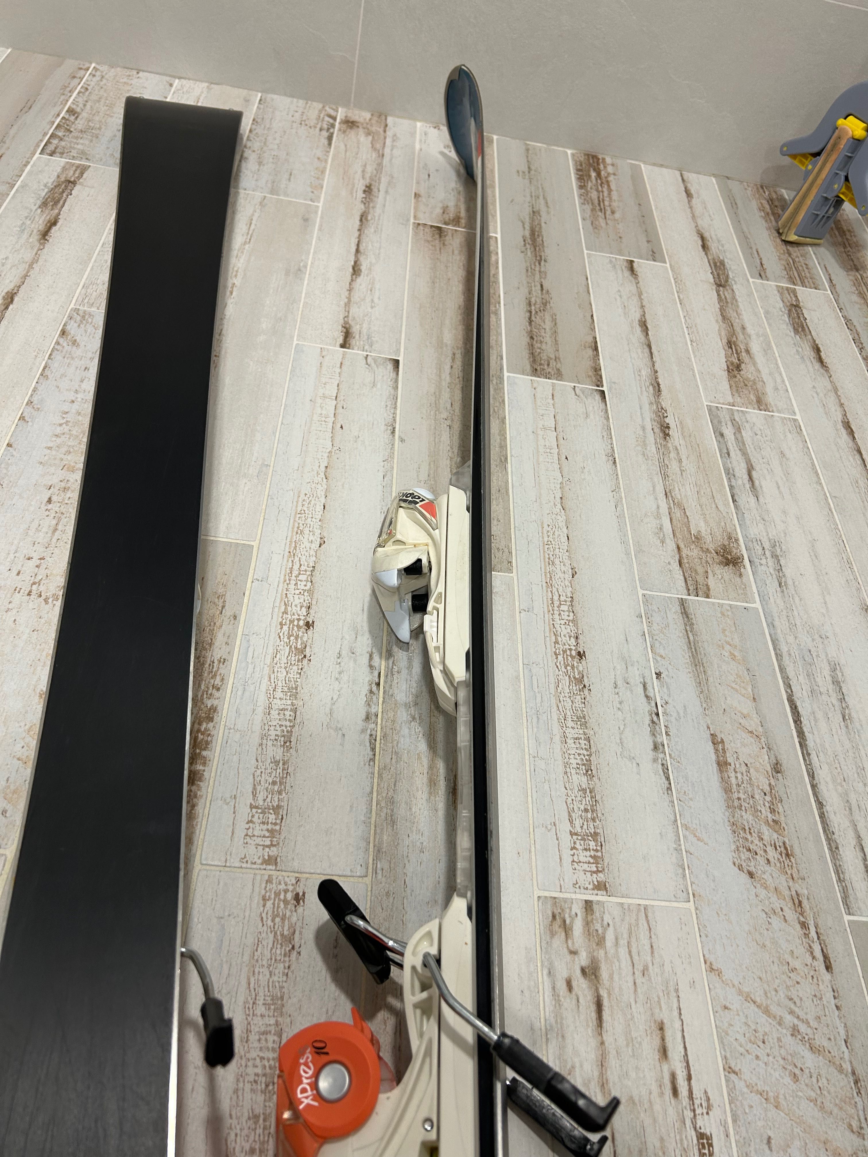 Дамски ски Rossignol FAMOUS LIMITED 156