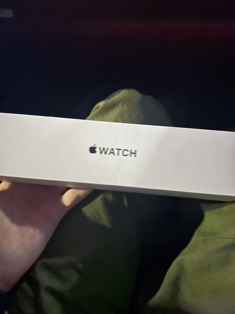 Apple watch se2       !