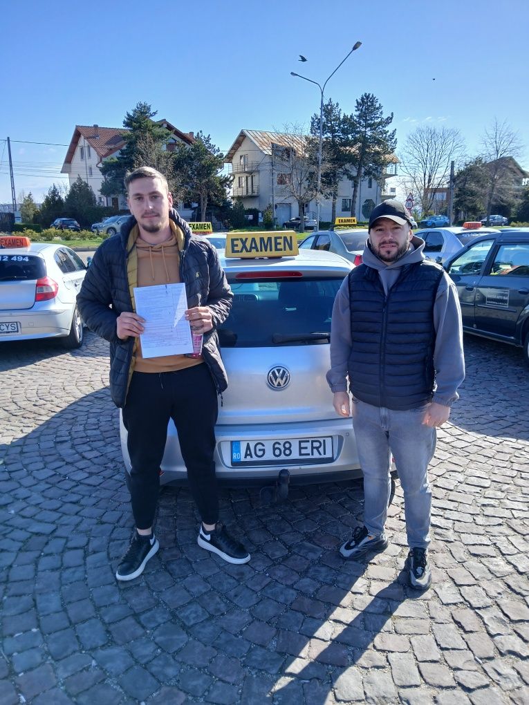 Școală de soferi B/Instructor auto