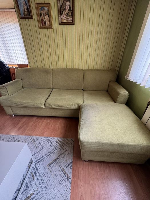 Разтегателен диван