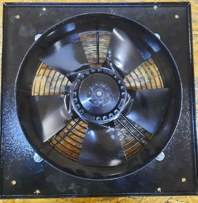 Vând ventilatoare axiale