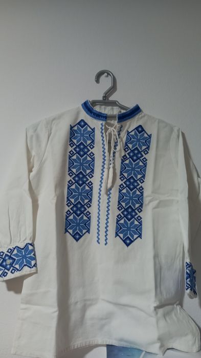 Ie tradițională cusută