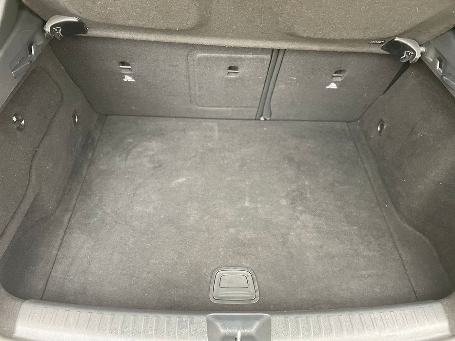 Vând Mercedes Benz Gla200CDI 2015 !!! Nu accept schimburi !!!