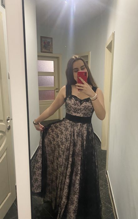 Абитуриентска рокля