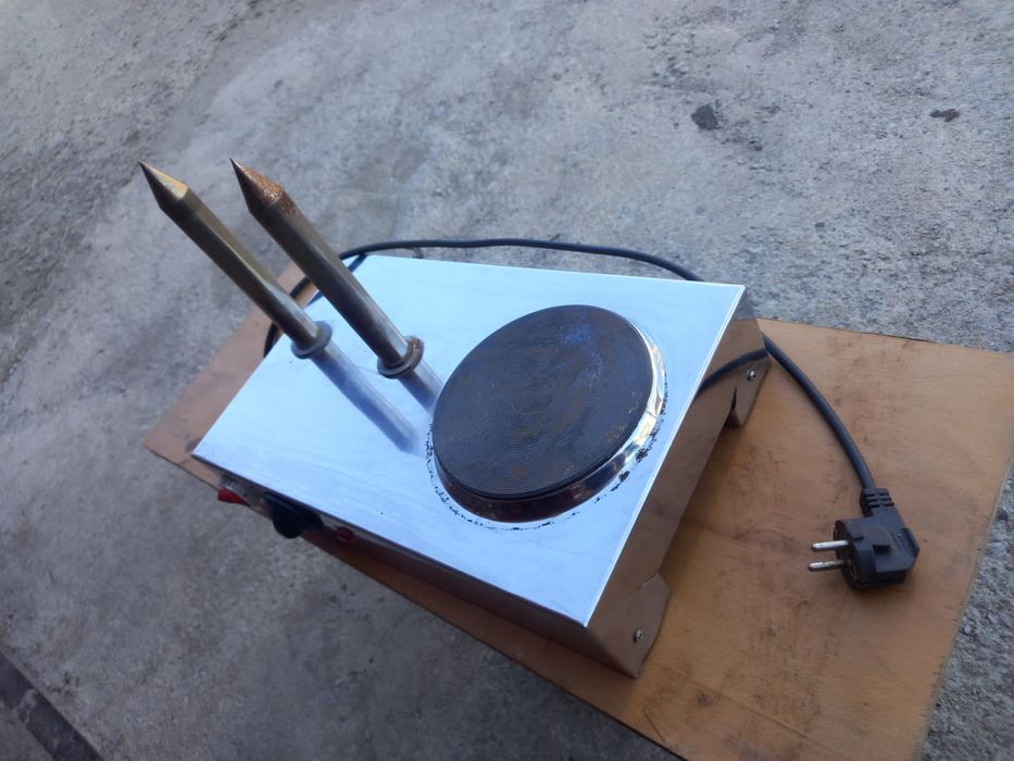 Продавам  профисонален хот док машина