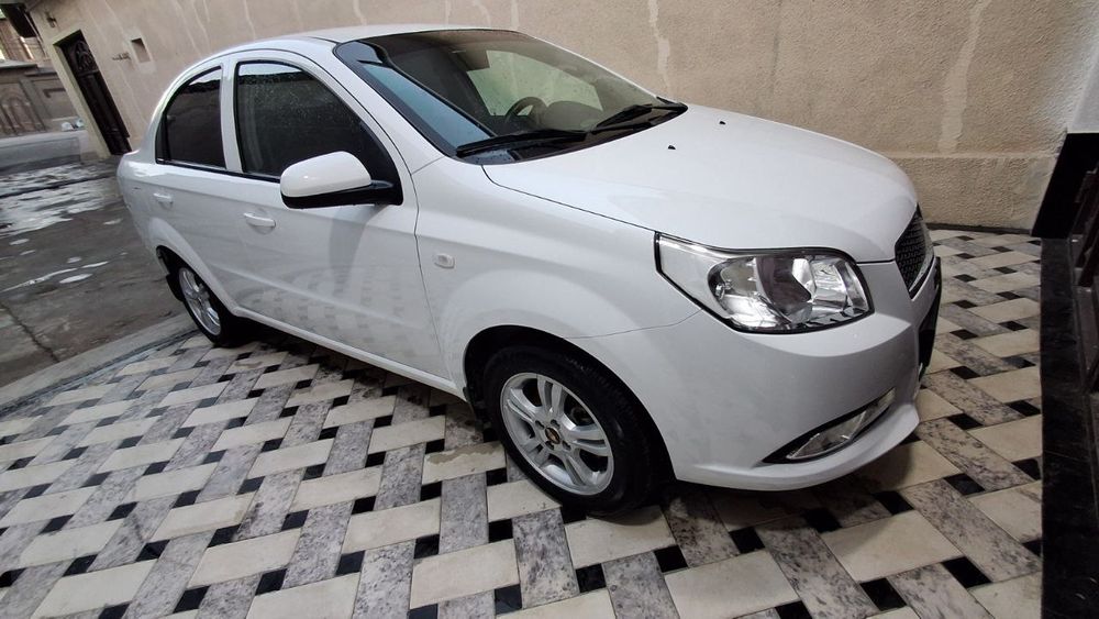 Nexia 3 avtomat 4 pazitsa metan gaz bor srochna sotiladi