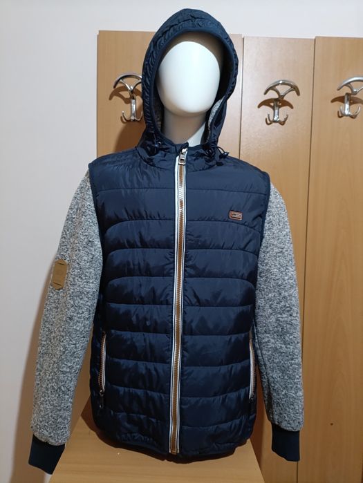 Яке CRWS ,M размер .В много добро състояние без всякакви забележки!