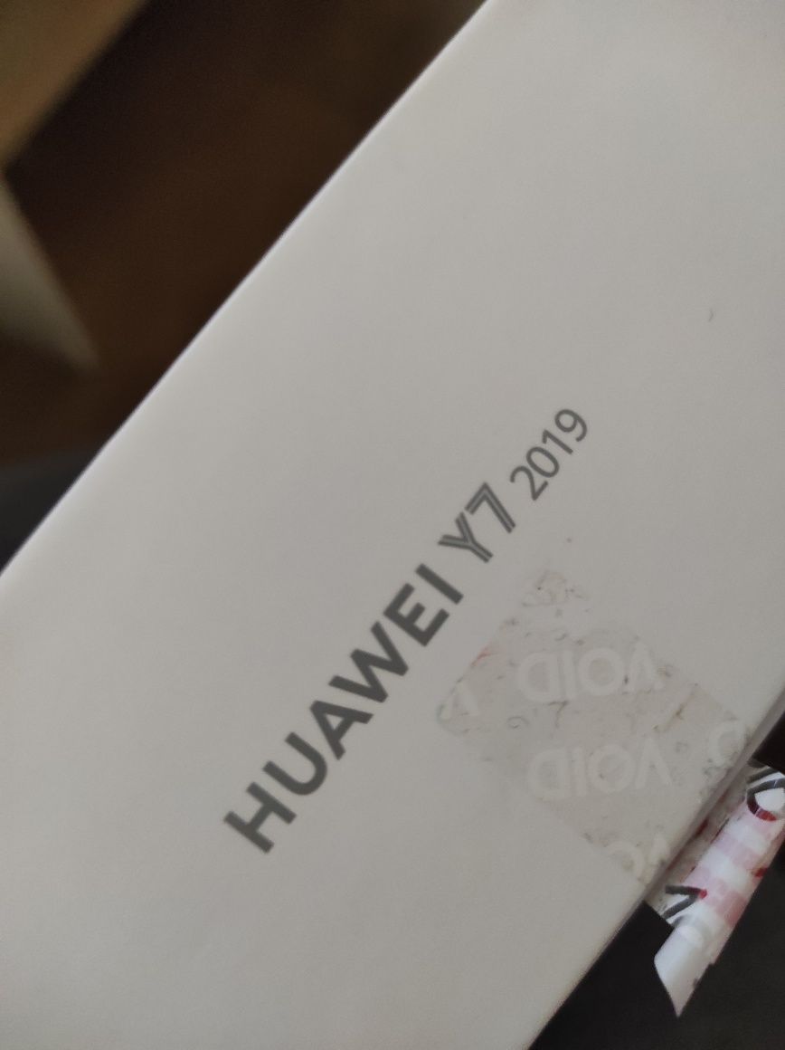 Протектор и кейсове за Huawei P20 Lite и Huawei Y7 2019