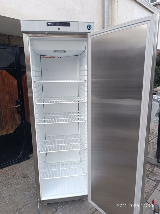 Професионален хладилник грам