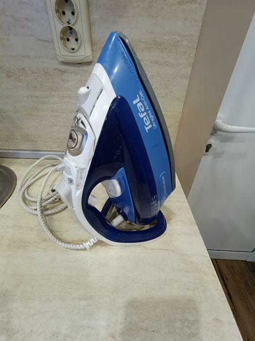 Ютия Tefal Ultragliss Anti-Calc, 2500w. висок клас made in France