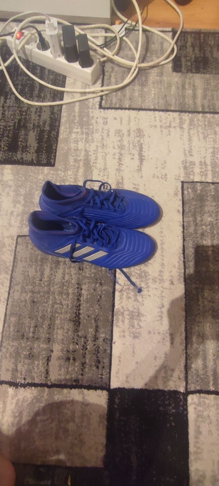 Ghete fotbal adidas predător Nr 40