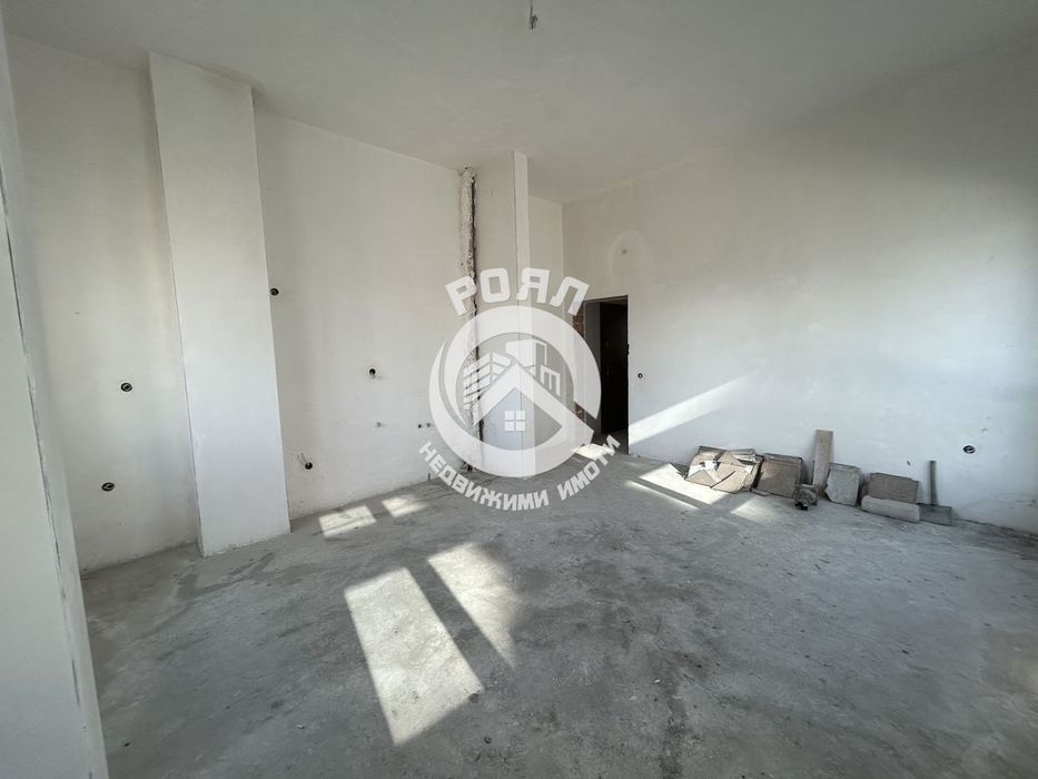 Продава се Тристаен апартамент в Пловдив, Съдийски - 97 кв.м за 1598 €/кв.м - Снимка #1