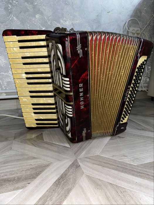 Vând Acordeon HOHNER VERDII 2 80 de bași ‼️