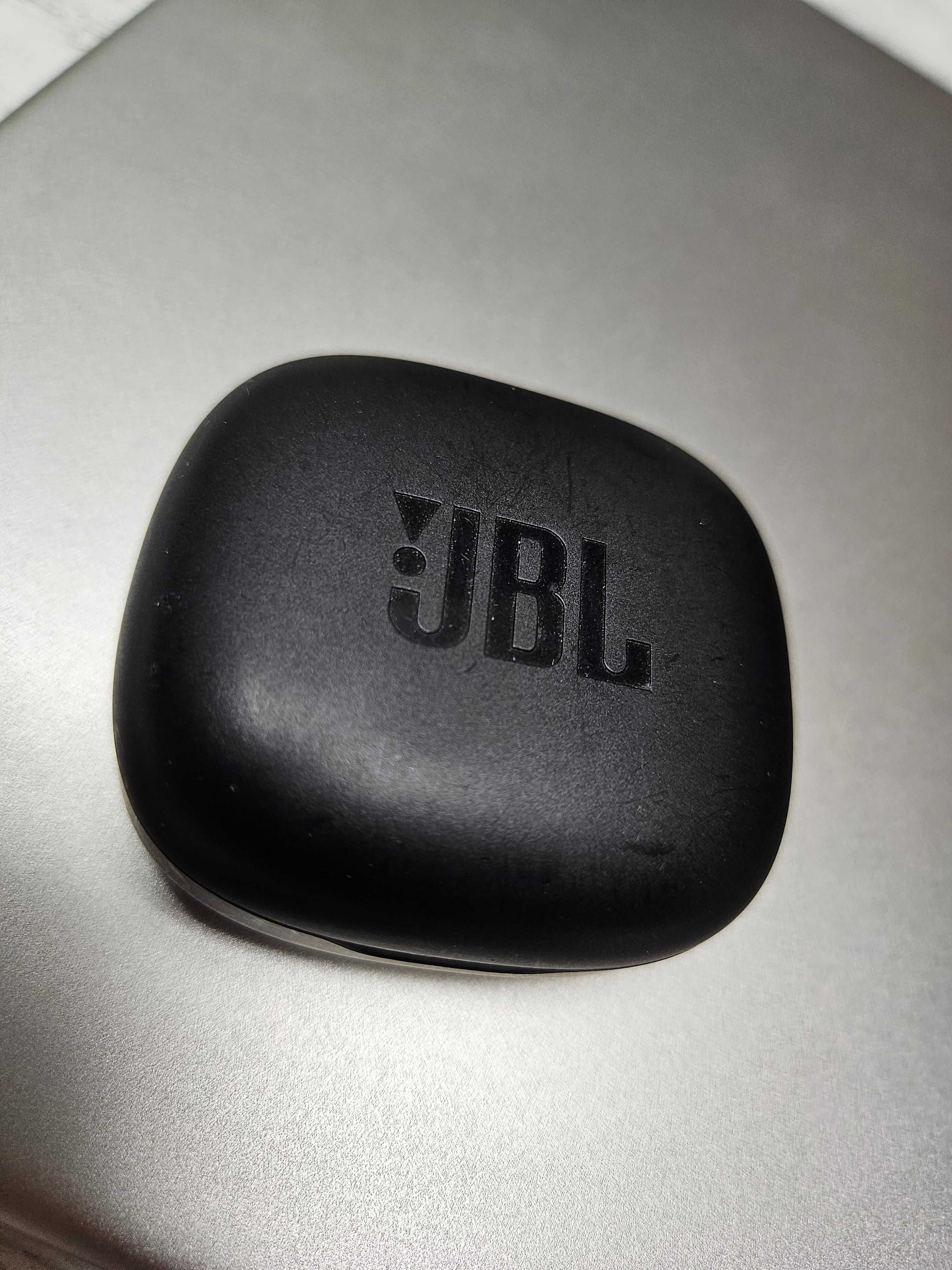 Слушалки JBL черни