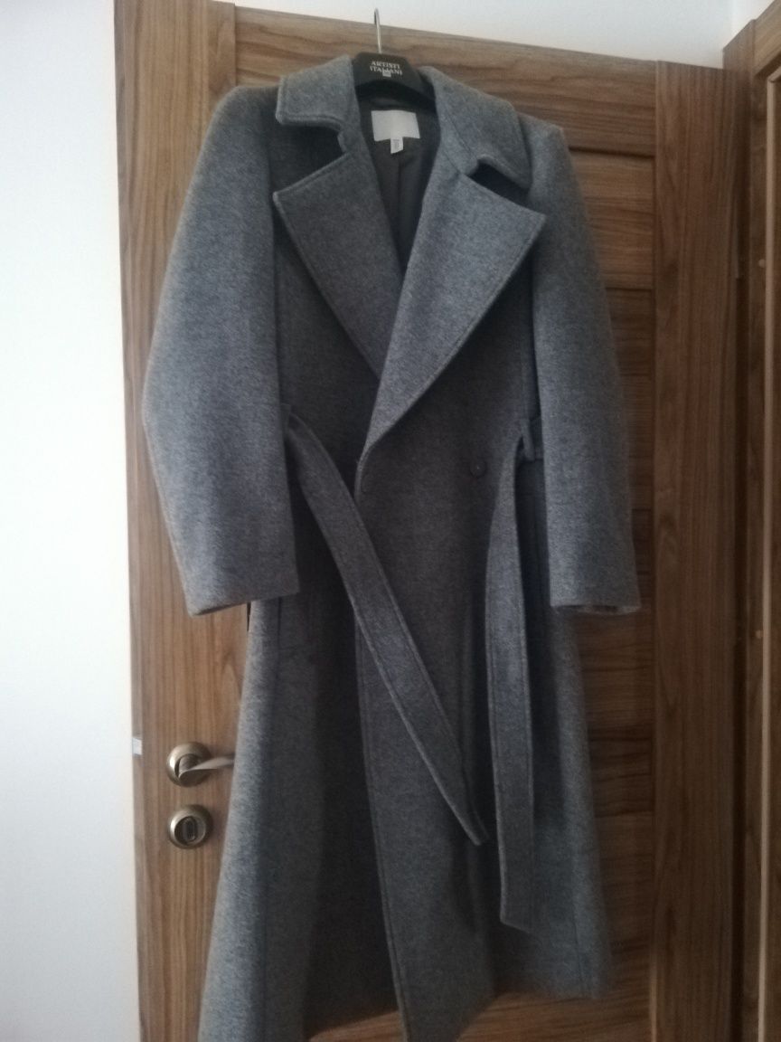 Palton gros H&M gri mărime 36 la 100 RON
