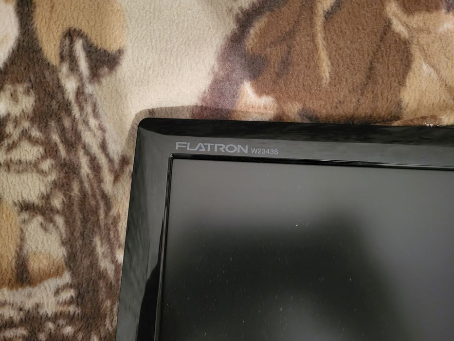 монитор LG FLATRON 2009 года