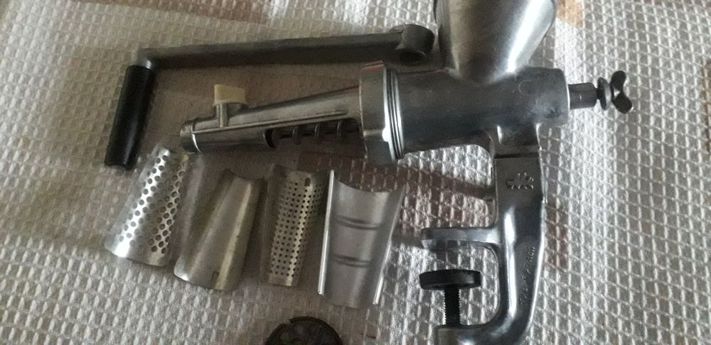 Продам соковыжималку