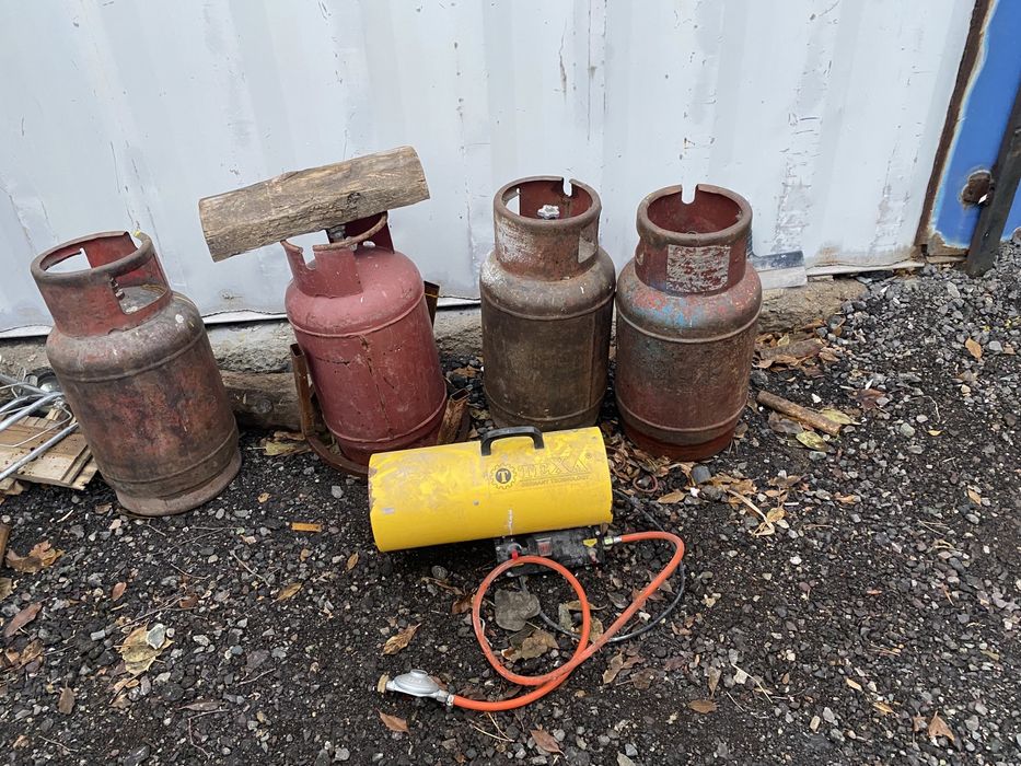 Продам газовую пушку вместе с балоном