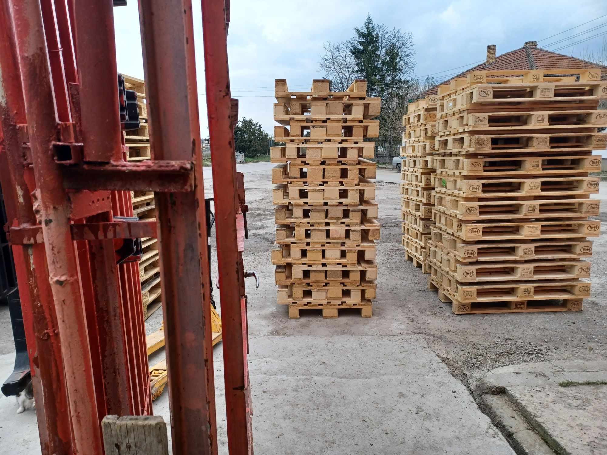 Продавам европалети