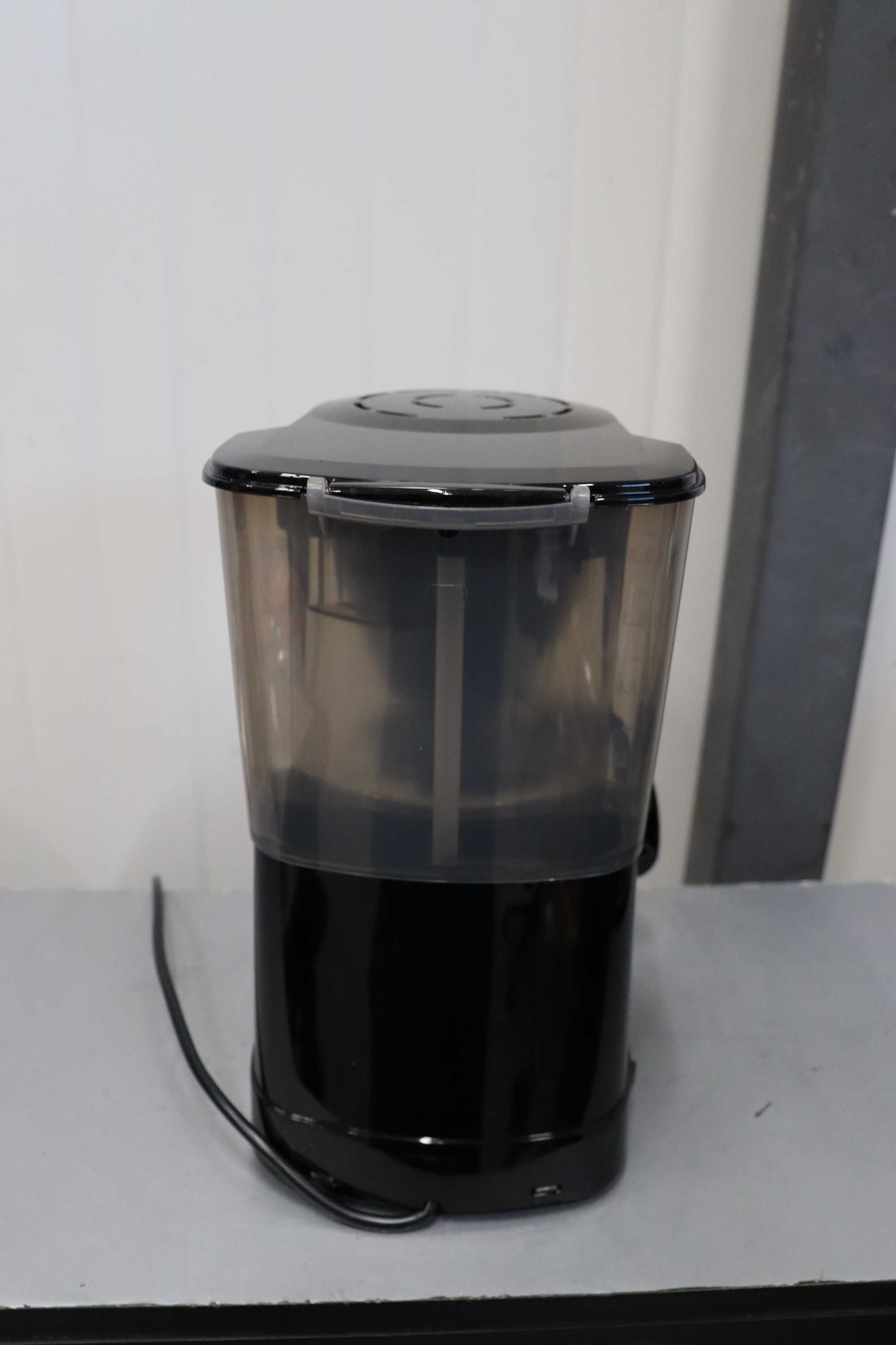 Шварц Кафемашина Melitta Easy, стъклена кана, капацитет 10 чаши 125мл