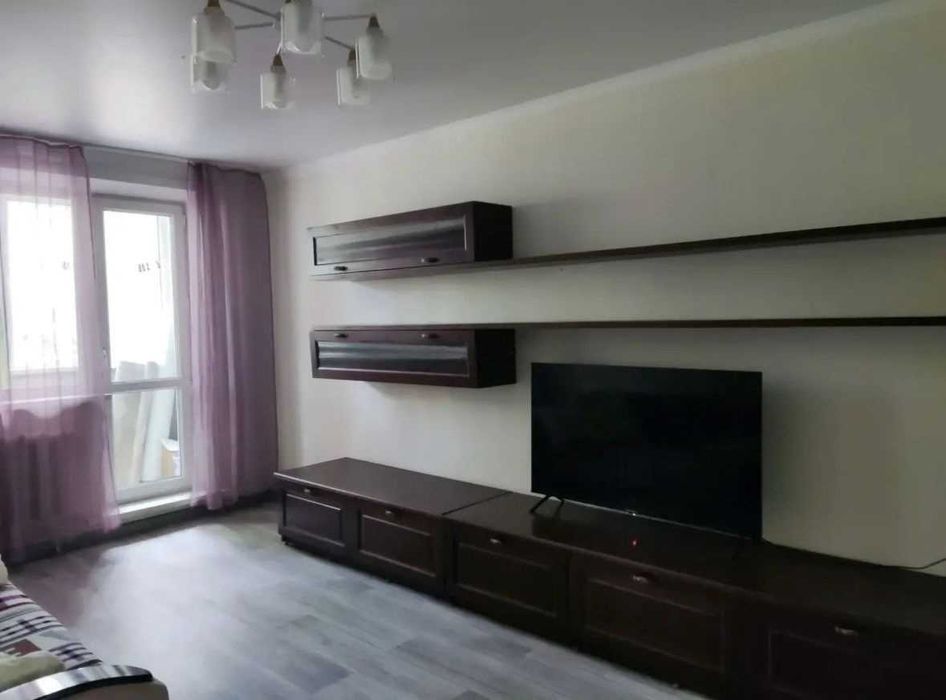 Продам 2-х комнатную квартиру в районе западном