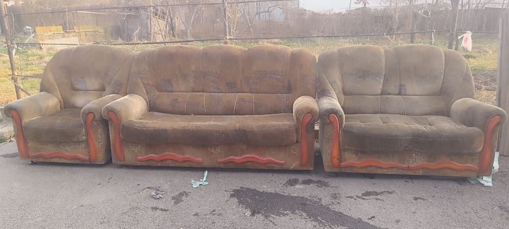 Продам комплект диван