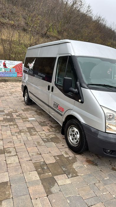 Vând Ford Transit