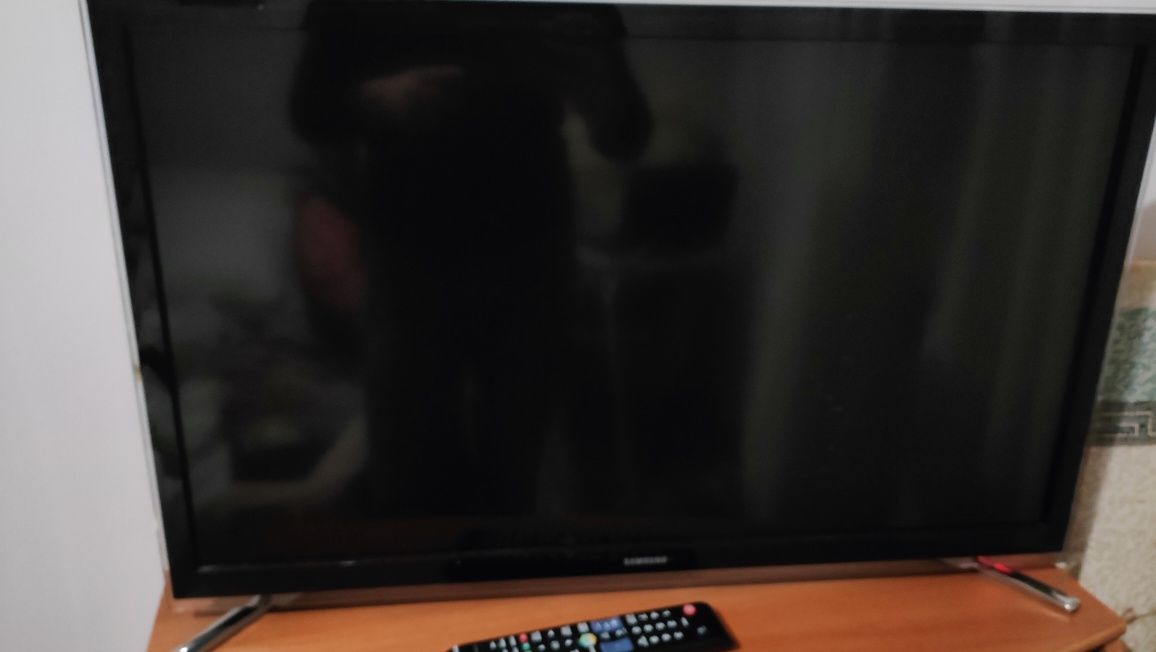 Televizor Smart TV Samsung 32F4500