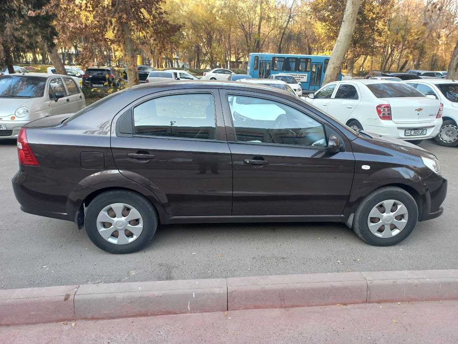 Нехиа 3 сотилади 59000 юрган