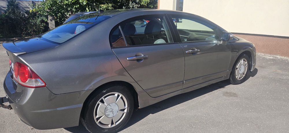 Vând / schimb Honda civic Hybrid