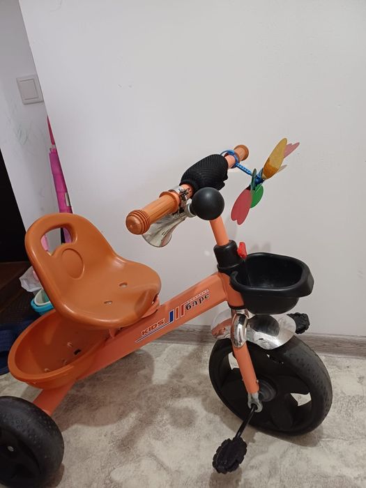 Продам трехколесный велосипед в отличном состоянии