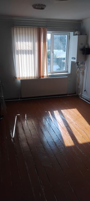 Продаю 4ком.3этаж.Таможня Фархадская