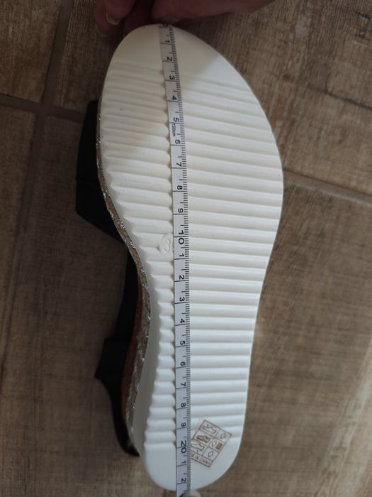 Дамски сандали нови