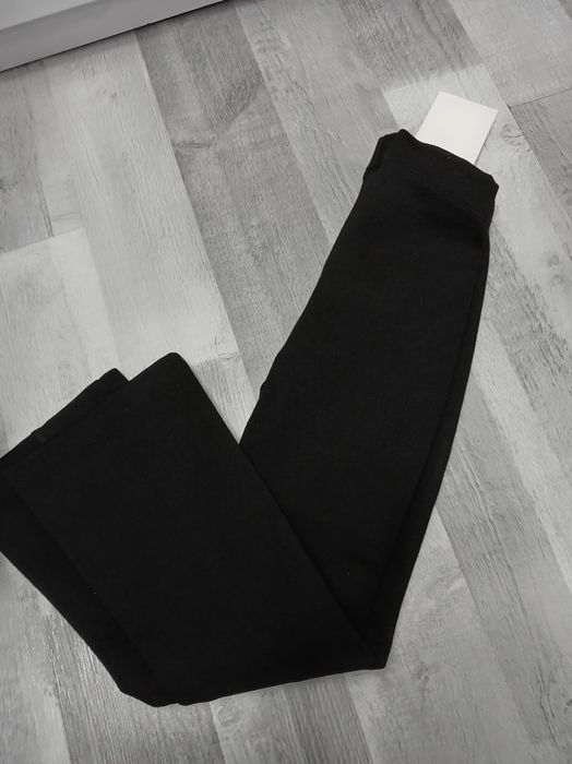 Pantaloni, stil colanți, evazați, negri, marca Zara, mărime 116cm(6ani
