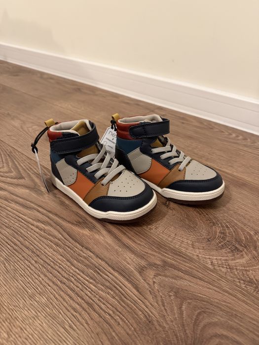 Next чисто нови обувки високи кецове