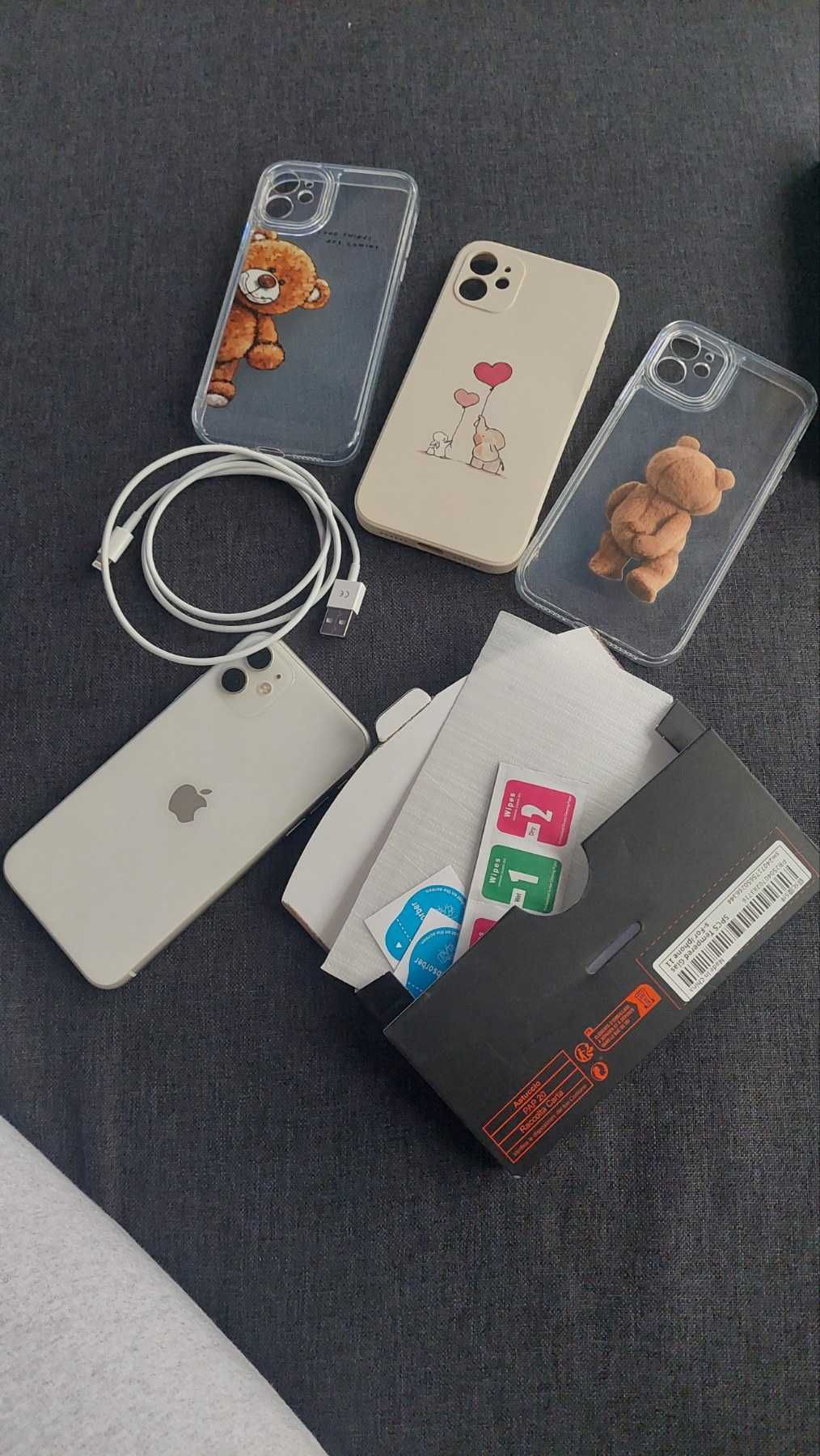 iPhone 11, 64 GB, 100% батерия – почти нов, търси нов собственик