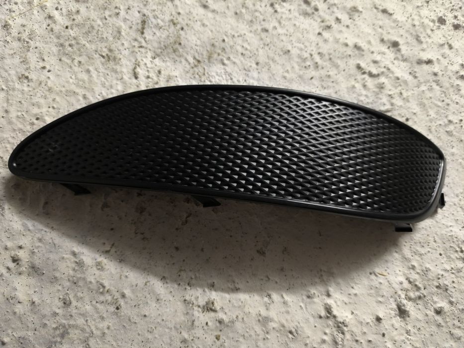 Заглушка противотуманки левая Toyota Corolla Runx/Fielder