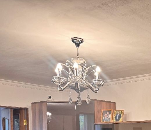 СРОЧНО! Продается люстра в отличном состоянии.