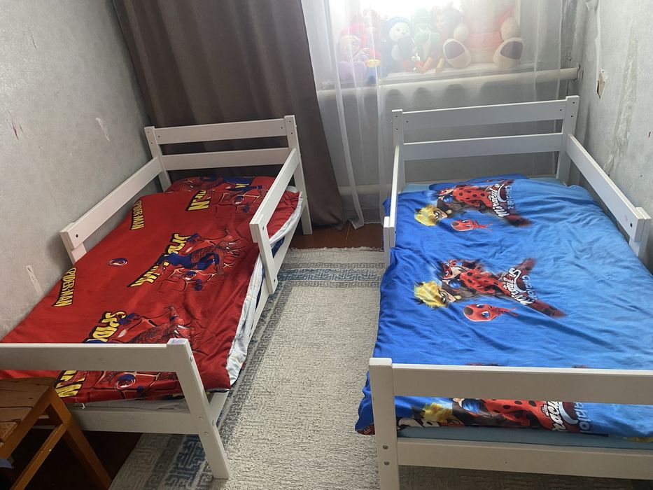 2 Кровати детский в хорошом состояний