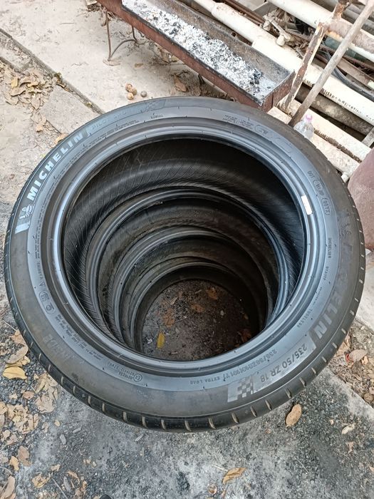 235 50 R18 Michelin Balon Sotiladi Holati yaxshi Ayibi yoq