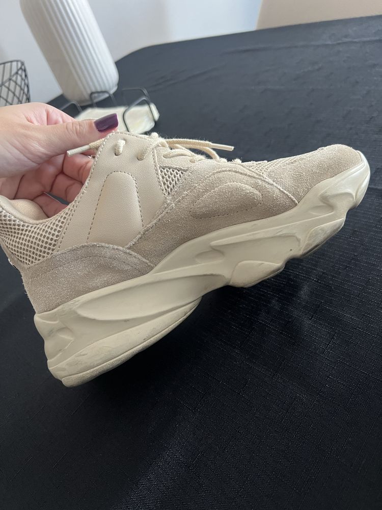 Steve Madden бежови сникърси