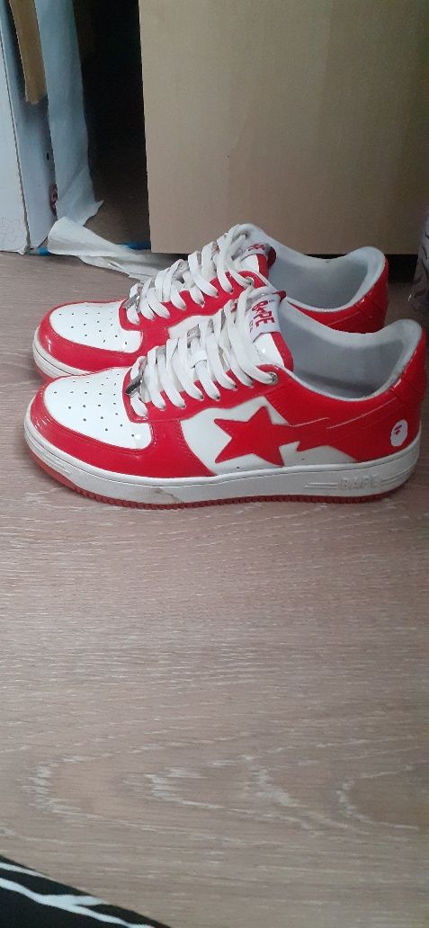 Bape Sta rosii cu alb