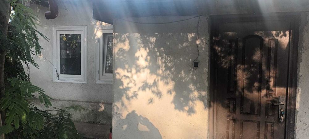 Casa, 2 camere de inchiriat - 300 Euro. Langa Mobexpert B-dul G.Cosbuc