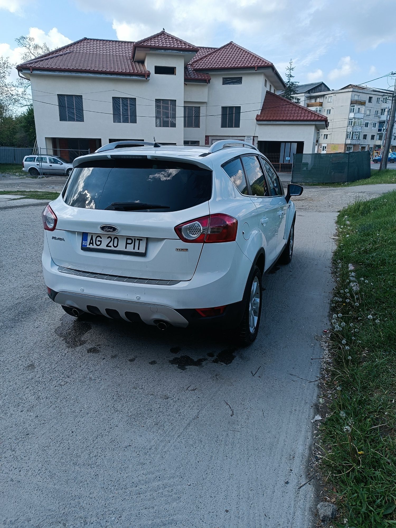 Ford Kuga,2.0,100kw,anul 2010,235.000km reali