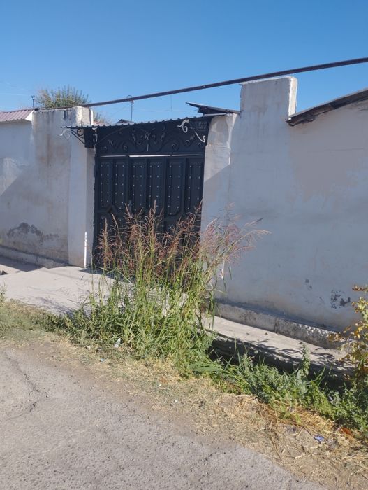 Бектемир ,центр 1.5 соту ховли 42.000