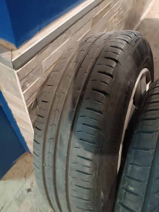 Летни автомобилни гуми
